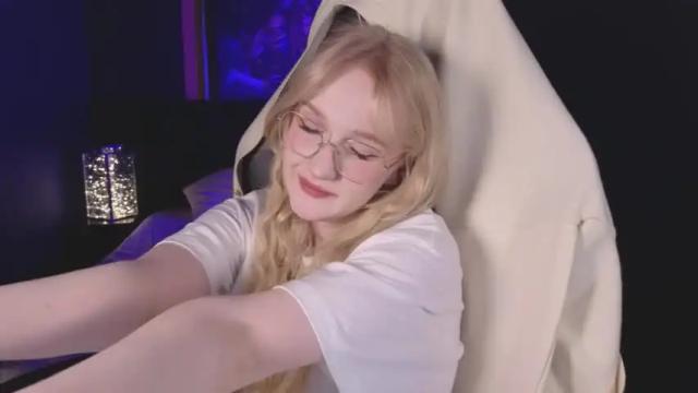 Image 11 of eliejay Stream on Chaturbate on 13 months ago