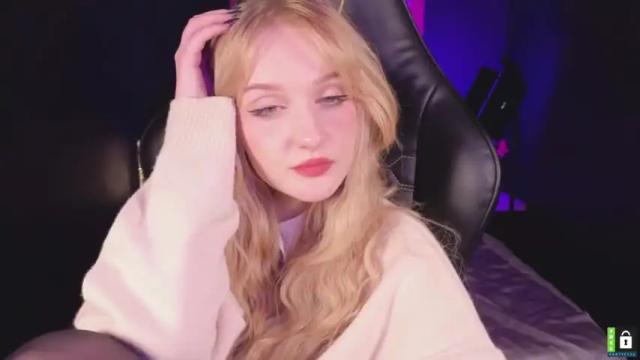 Image 3 of eliejay Stream on Chaturbate on 13 months ago