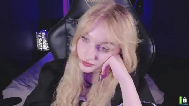 Image 4 of eliejay Stream on Chaturbate on 12 months ago