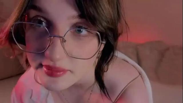 Image 8 of eliejay Stream on Chaturbate on 8 days ago