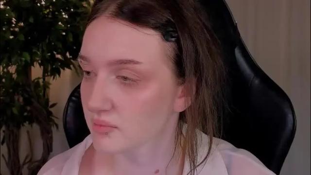 Image 2 of eliejay Stream on Chaturbate on 13 days ago