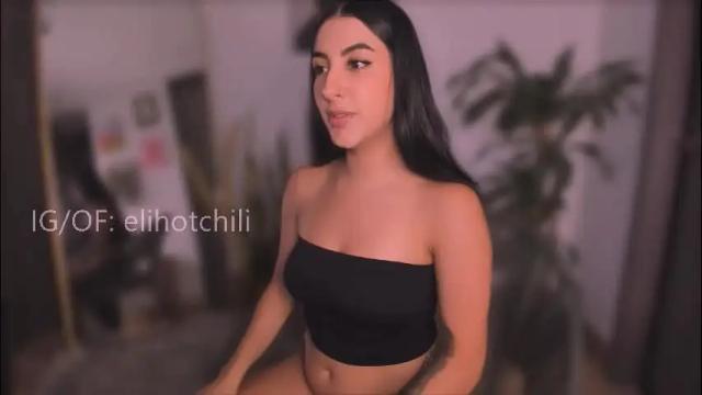 Image 2 of elihotchili Stream on Chaturbate on 2 days ago
