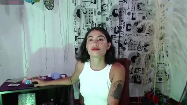 Image 10 of elii_hs Stream on Chaturbate on 15 months ago