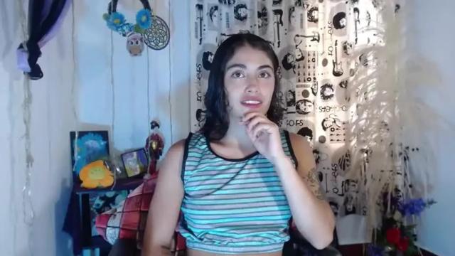 Image 3 of elii_hs Stream on Chaturbate on 14 months ago