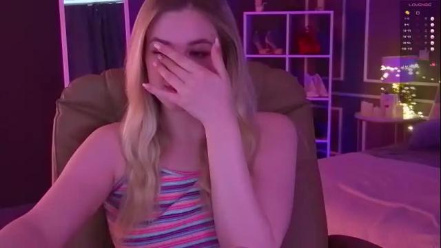 Image 6 of elina_nortas Stream on Chaturbate on 13 days ago