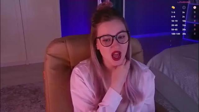 Image 10 of elina_nortas Stream on Chaturbate on 2 months ago