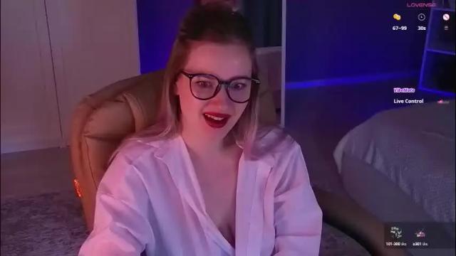 Image 11 of elina_nortas Stream on Chaturbate on 2 months ago
