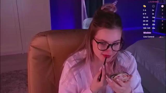 Image 6 of elina_nortas Stream on Chaturbate on 2 months ago