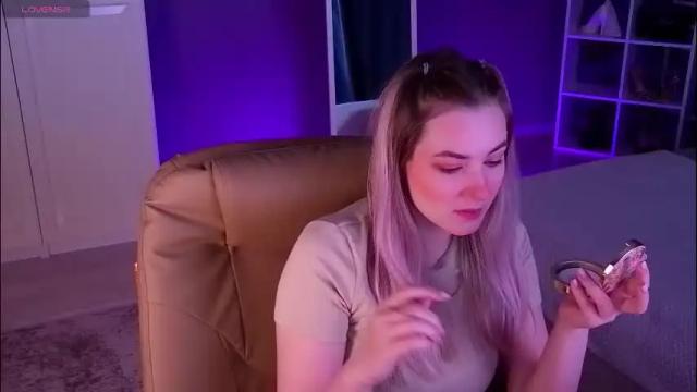 Image 4 of elina_nortas Stream on Chaturbate on 2 months ago