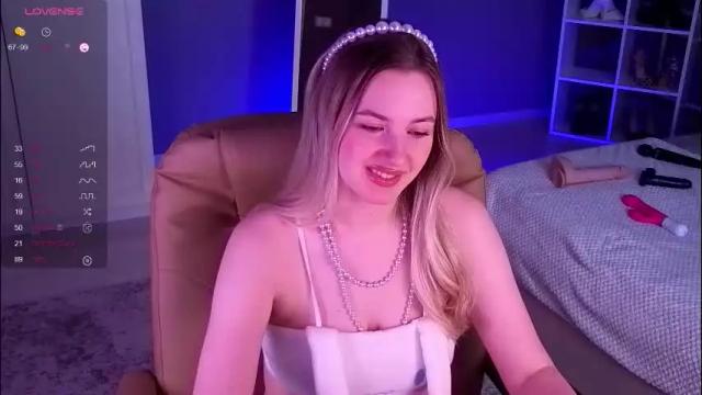 Image 12 of elina_nortas Stream on Chaturbate on 1 month ago