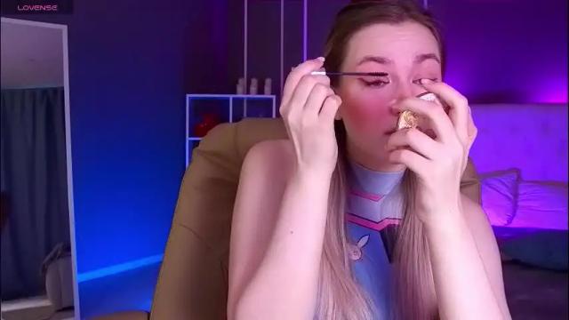 Image 3 of elina_nortas Stream on Chaturbate on 1 month ago