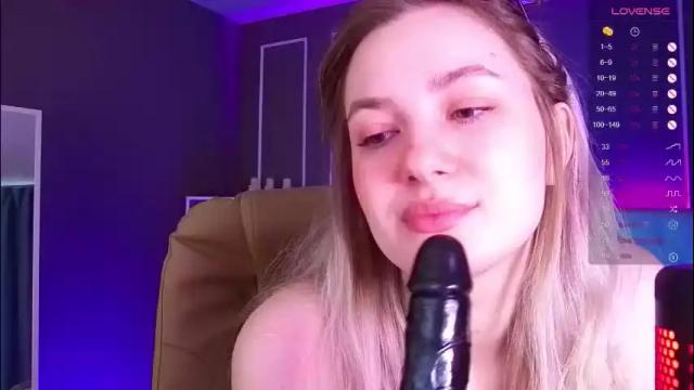Image 6 of elina_nortas Stream on Chaturbate on 1 month ago
