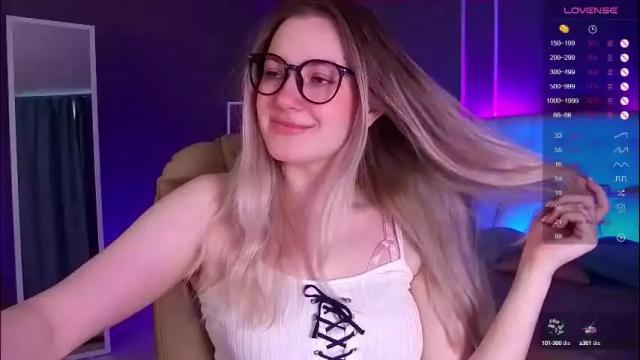 Image 10 of elina_nortas Stream on Chaturbate on 1 month ago