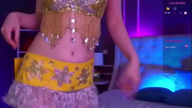 Image 2 of elina_nortas Stream on Chaturbate on 1 month ago