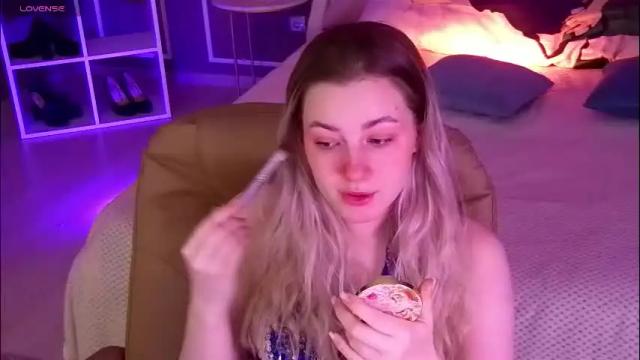 Image 3 of elina_nortas Stream on Chaturbate on 29 days ago