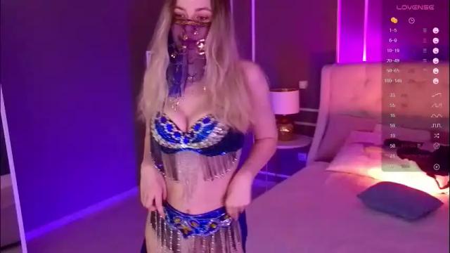 Image 8 of elina_nortas Stream on Chaturbate on 29 days ago