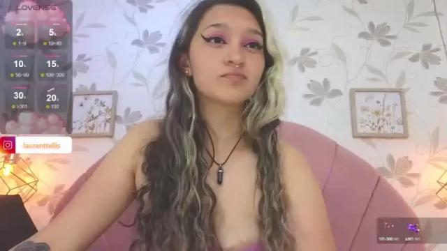 Image 11 of elis_laurent1 Stream on Chaturbate on 14 months ago