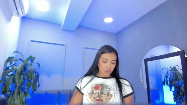 Image 8 of elisa_castrillon Stream on Chaturbate on 16 days ago