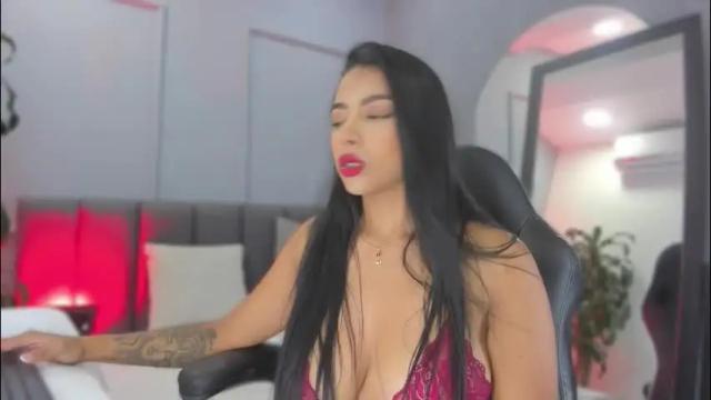 Image 4 of elisa_castrillon Stream on Chaturbate on 1 month ago