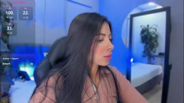 Image 7 of elisa_castrillon Stream on Chaturbate on 1 month ago