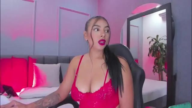 Image 4 of elisa_castrillon Stream on Chaturbate on 1 month ago