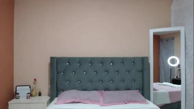 Image 6 of elisa_diaz_14 Stream on Chaturbate on 5 months ago