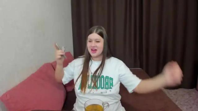 Image 10 of elisa_kollin Stream on Chaturbate on 14 months ago