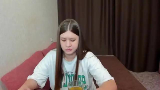 Image 11 of elisa_kollin Stream on Chaturbate on 14 months ago