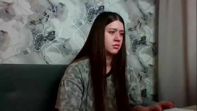 Image 2 of elisa_kollin Stream on Chaturbate on 27 days ago