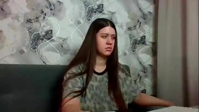 Image 6 of elisa_kollin Stream on Chaturbate on 27 days ago