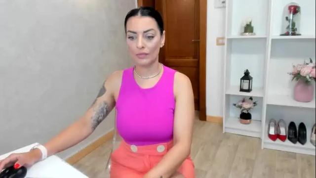 Image 10 of elisabaxter Stream on Chaturbate on 29 days ago