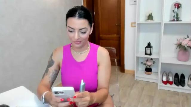 Image 4 of elisabaxter Stream on Chaturbate on 29 days ago