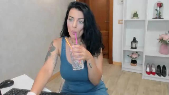 Image 6 of elisabaxter Stream on Chaturbate on 24 days ago