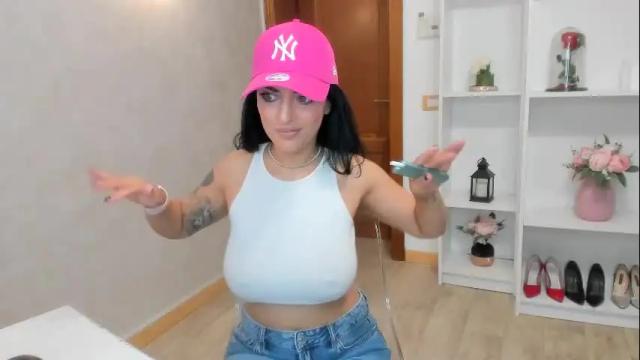 Image 11 of elisabaxter Stream on Chaturbate on 4 days ago