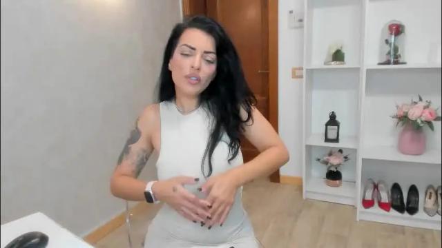 Image 11 of elisabaxter Stream on Chaturbate on 1 month ago