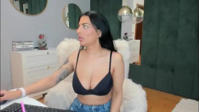 Image 11 of elisabaxter Stream on Chaturbate on 4 days ago
