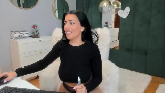 Image 6 of elisabaxter Stream on Chaturbate on 1 day ago