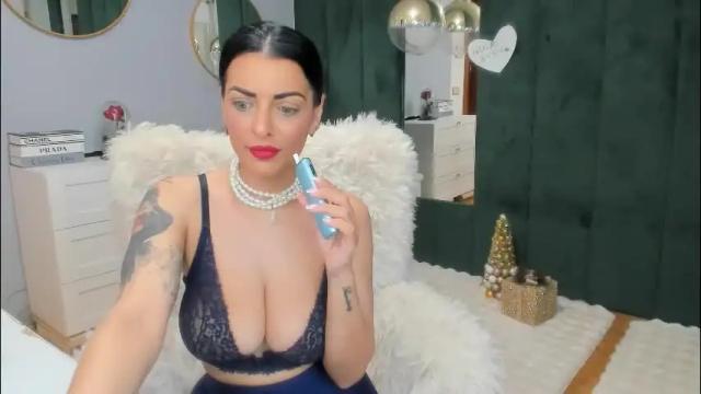 Image 8 of elisabaxter Stream on Chaturbate on 1 month ago