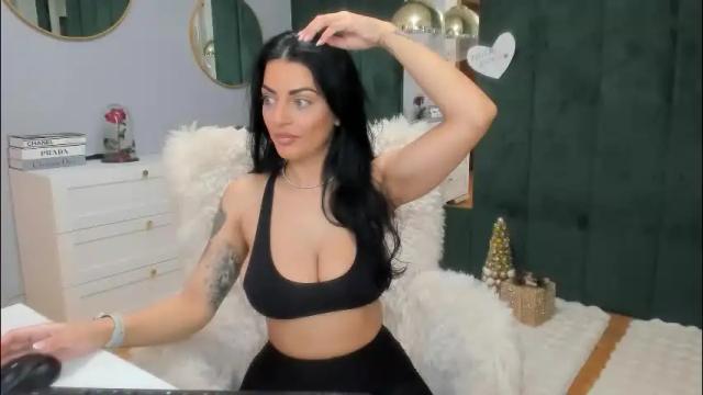 Image 2 of elisabaxter Stream on Chaturbate on 1 month ago