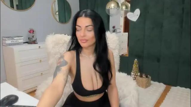 Image 6 of elisabaxter Stream on Chaturbate on 1 month ago