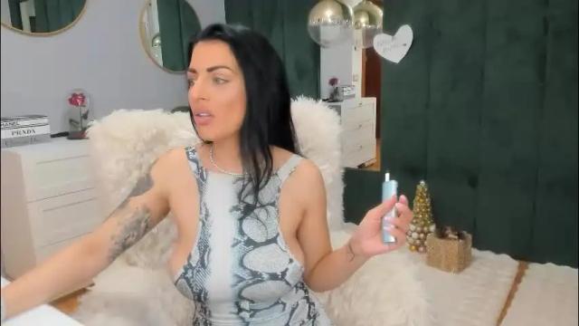 Image 8 of elisabaxter Stream on Chaturbate on 1 month ago