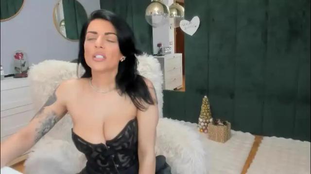 Image 4 of elisabaxter Stream on Chaturbate on 26 days ago