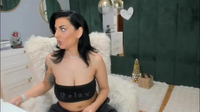 Image 10 of elisabaxter Stream on Chaturbate on 18 days ago
