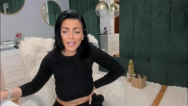 Image 11 of elisabaxter Stream on Chaturbate on 14 days ago