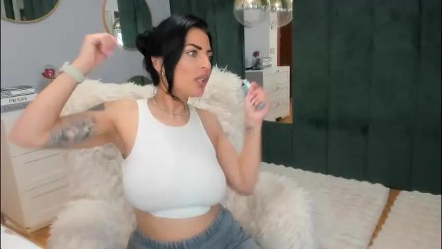 Image 10 of elisabaxter Stream on Chaturbate on 9 days ago