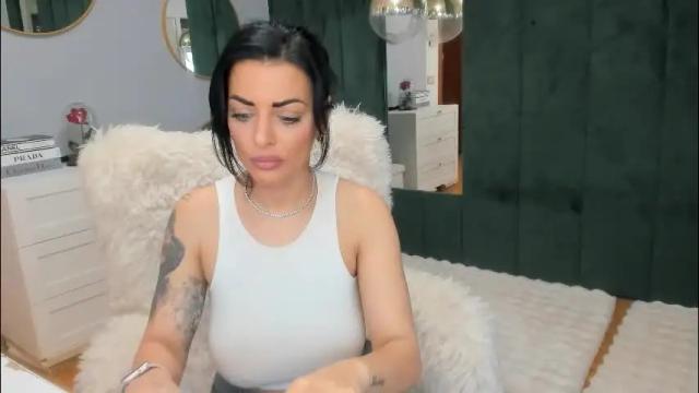 Image 7 of elisabaxter Stream on Chaturbate on 9 days ago