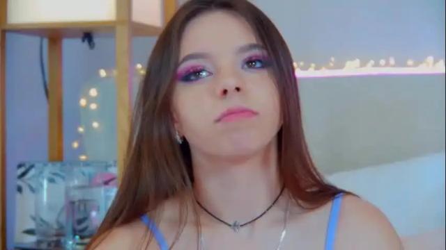 Image 6 of elisabethdavis Stream on Chaturbate on 15 days ago