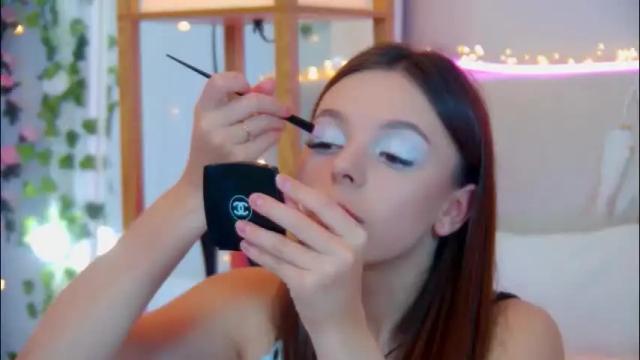 Image 2 of elisabethdavis Stream on Chaturbate on 4 months ago