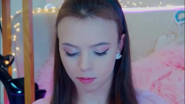 Image 2 of elisabethdavis Stream on Chaturbate on 3 months ago