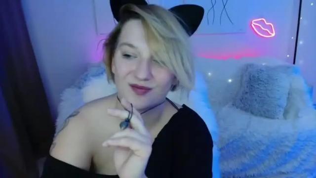 Image 12 of elisabethh_witch Stream on Chaturbate on 18 months ago